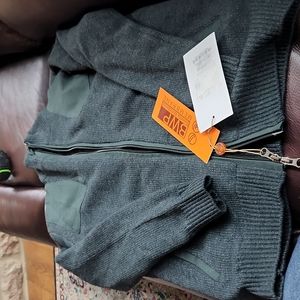 Beretta full zip sweater L
